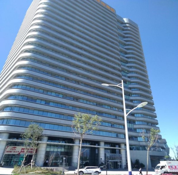乌鲁木齐绿地中心101#楼、102#楼及地下车库工程（一建）.jpg