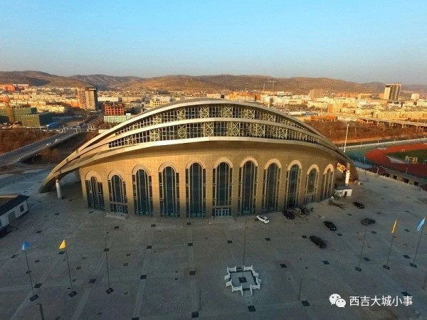 西吉县全民健身活动中心项目（中建中新）.jpg