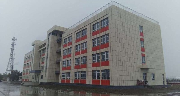 乌鲁木齐市114小学综合教学楼及附属工程（一建）.jpg